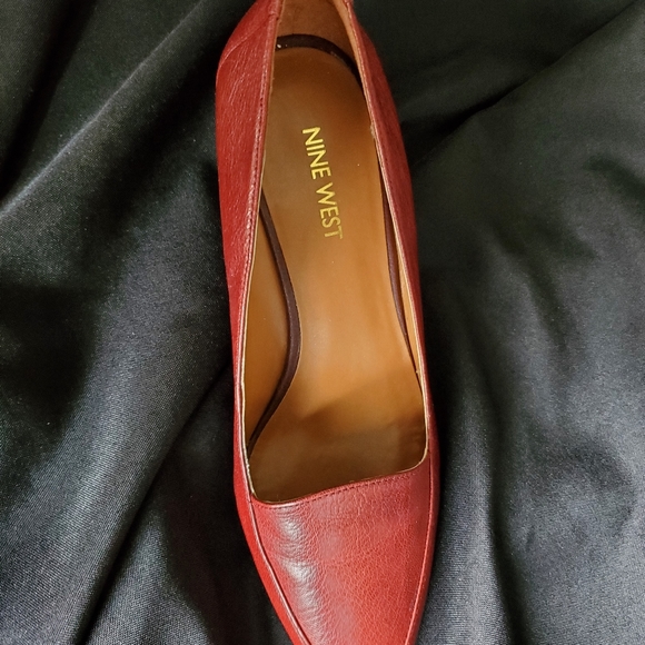 Nine West size 7½ wedge show - Picture 3 of 4